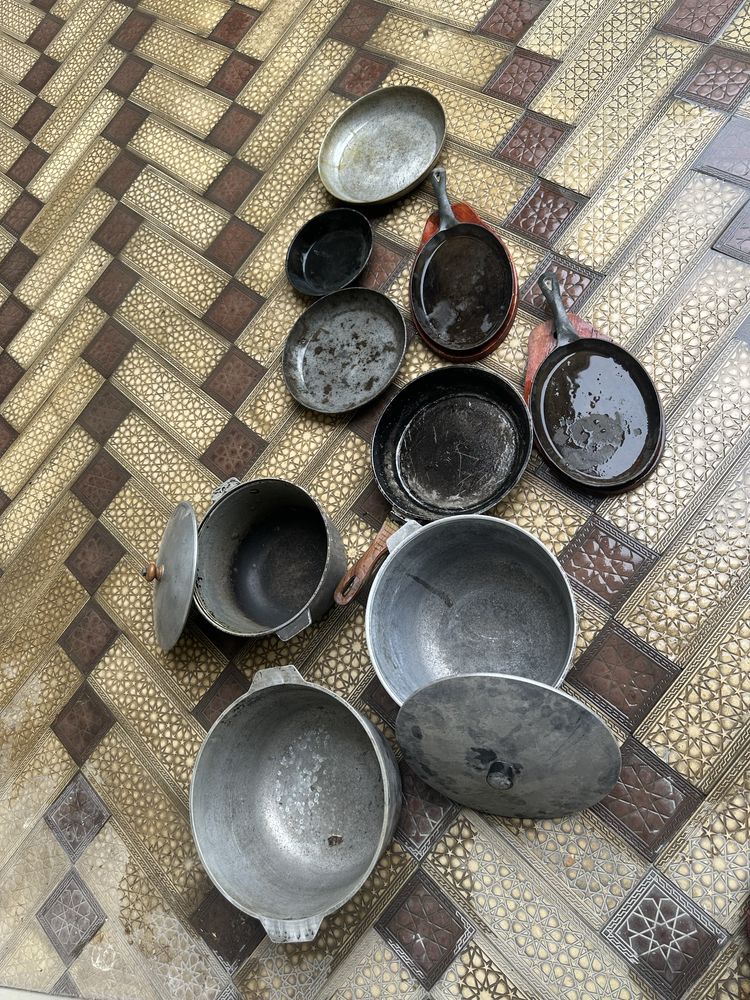 Казан сквородка и чугунные сковородки