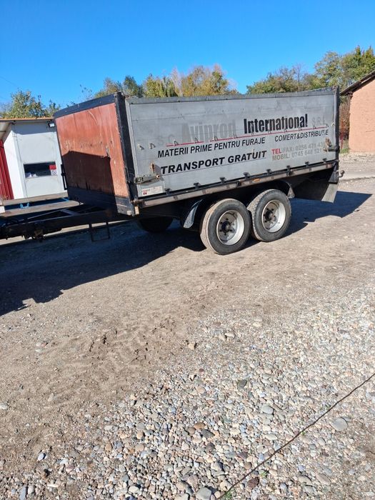 De vanzare remorca auto