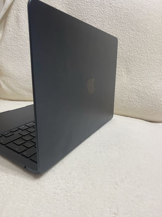 MacBook Air M2 2022