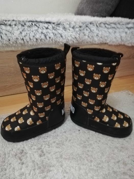 Оригинални! Нови! MOSCHINO