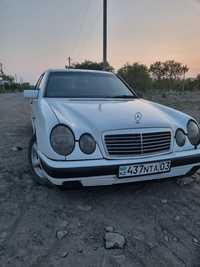 Mercedes Ben's w210