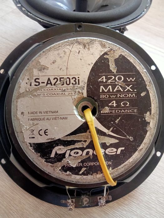 Продам 10 дуймовый мид басс динамики Pioneer TS-A2503i в хорошем состо
