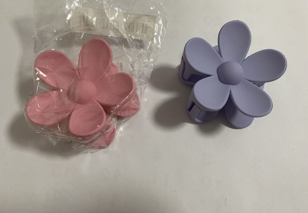 Clame de păr -tip floare -pentru coafura deosebită