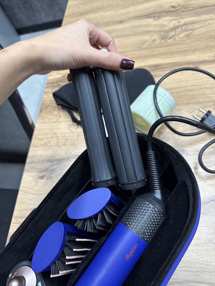 Продам Dyson новый