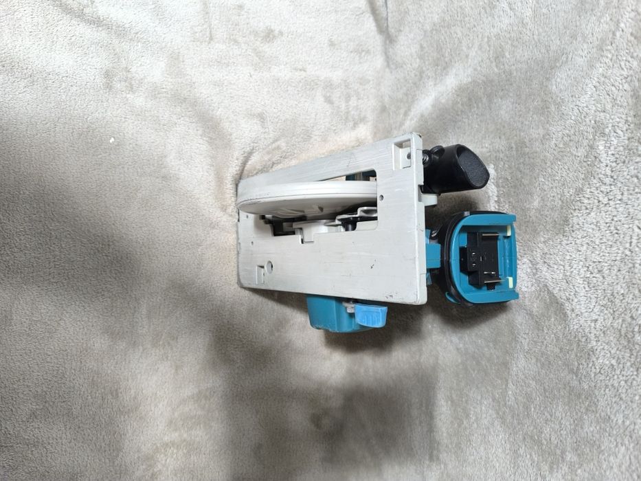 Circular Makita DHS680(2024)
