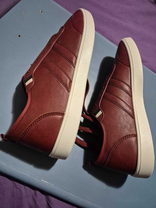 Pantofi sport marime 44, noi, culoare grena