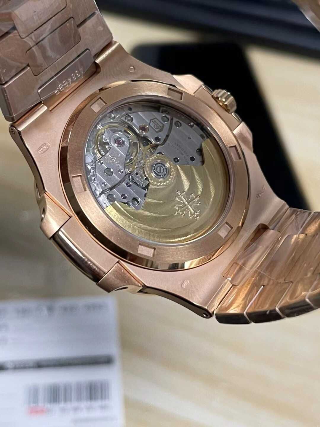 patek philippe nautilus розово злато 40mm