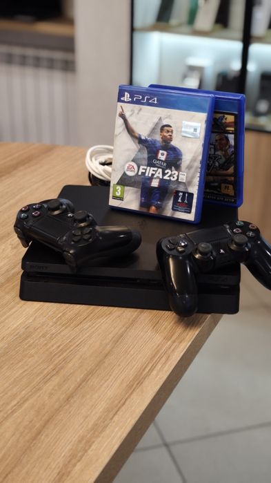 Play Station 4 Slim | Ps 4 | Apple Room