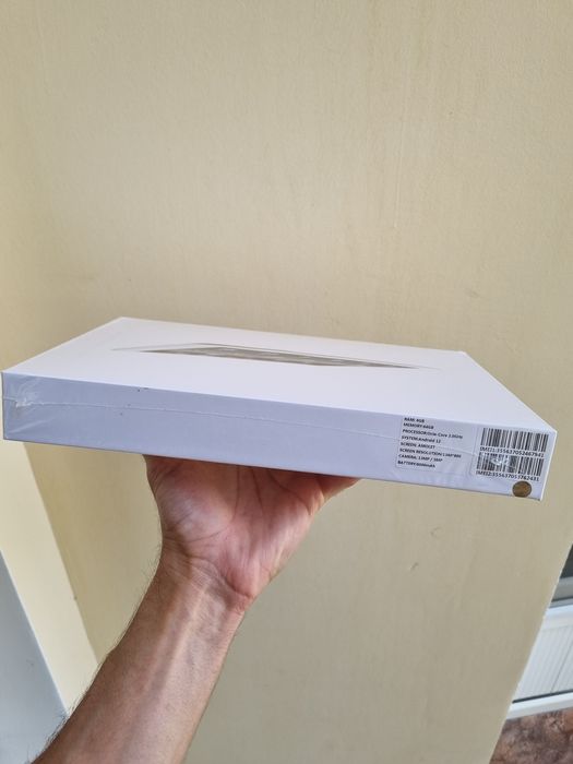 Продаю новый Планшет