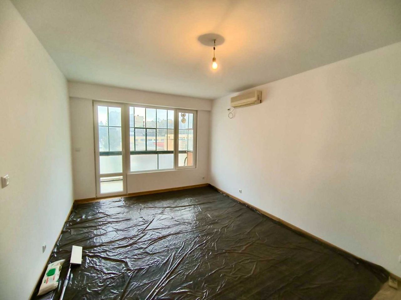 Продава се Двустаен апартамент в Разград, Лудогорие - 63 кв.м за 1012 €/кв.м - Снимка #1