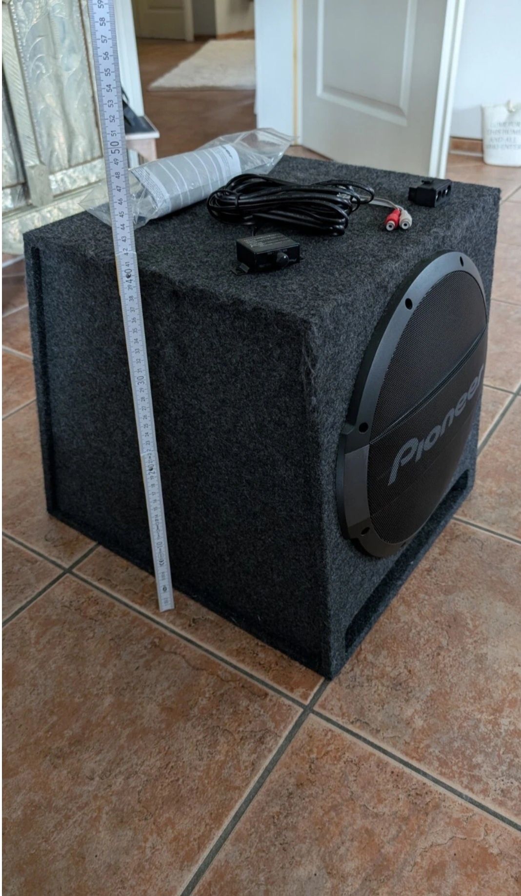 Продавам Pioneer TS-WX1210AH