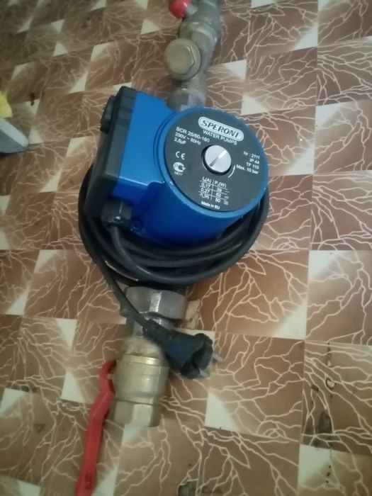 Продам насос отопления новый взборе с кранами