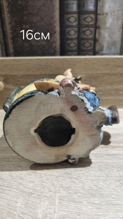 Касичка с моряк .