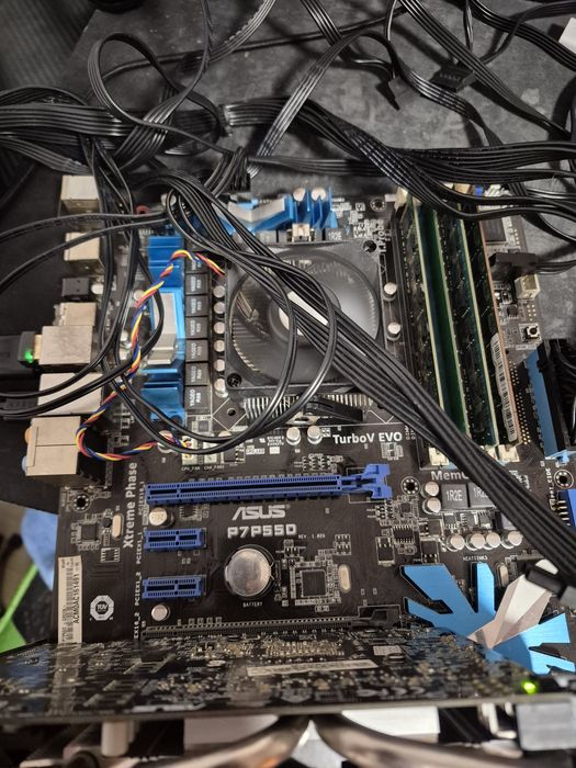 Kit placa de baza + procesor + 12 GB ram + shild + placa se rețea