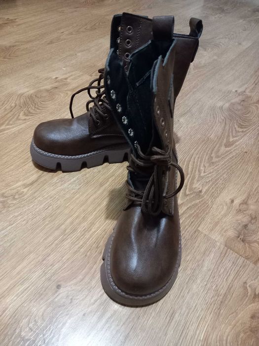 Предлагам дамски боти