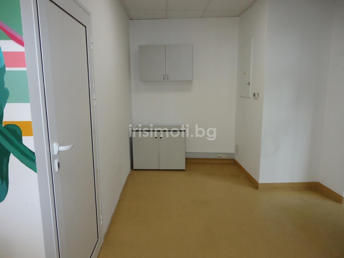 Под наем , €1235, 95кв.м. в Център