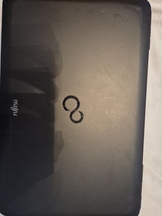 Laptop Fujitsu Series AH502