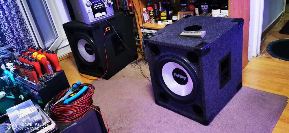 Vand 2 Subwoofare de 800w fiecare la 2 ohmi