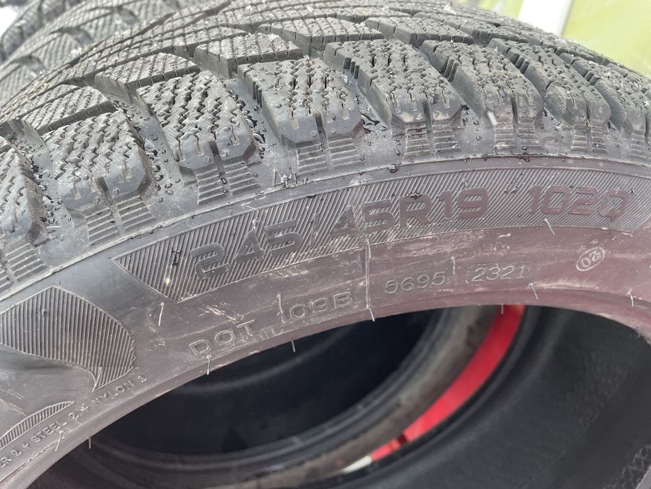 245/45/19 Липучка пробег 1 тыс км.