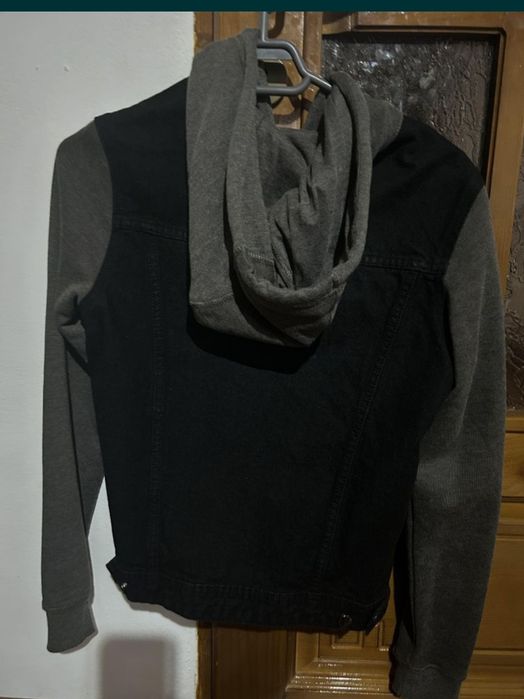 Geaca din blug si i marerial