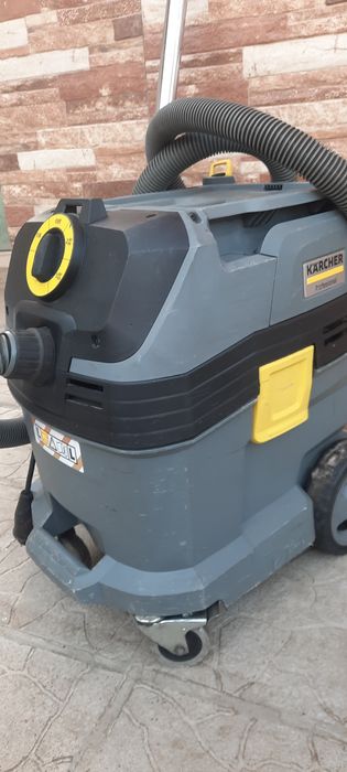 Прахосмукачка  Karcher  nt30/1 Tact Тупалка Сухо Строителство Почиства
