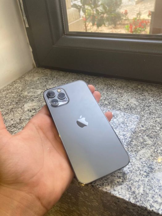 Айфон 12 про сотилади