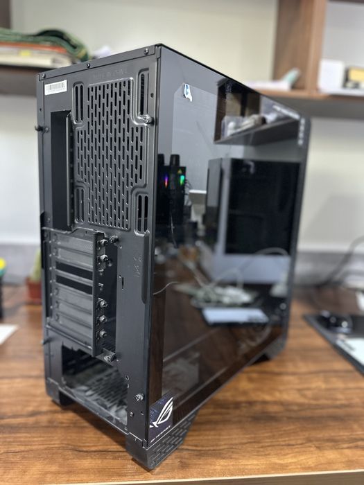 Thermaltake s300 bk кейс корпус б/у идеал