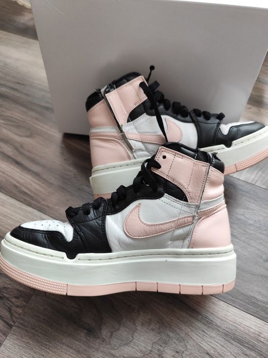 Air Jordan 1- elevate mid
AIR JORDAN 1
ELEVATE MID-
Sneakers