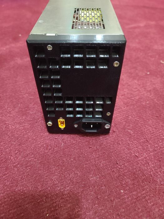 Лабороторный блок питания