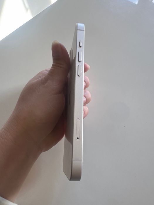 Iphone 14 256 GB 84% живот на батерията, неразличим от нов!