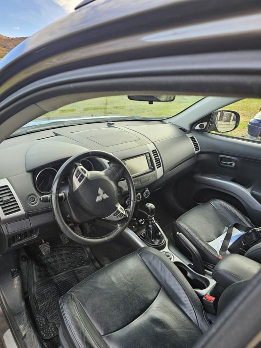 Mitsubishi outlander