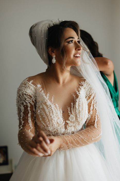 Rochie de mireasa/cerc/voal/cercei/halat