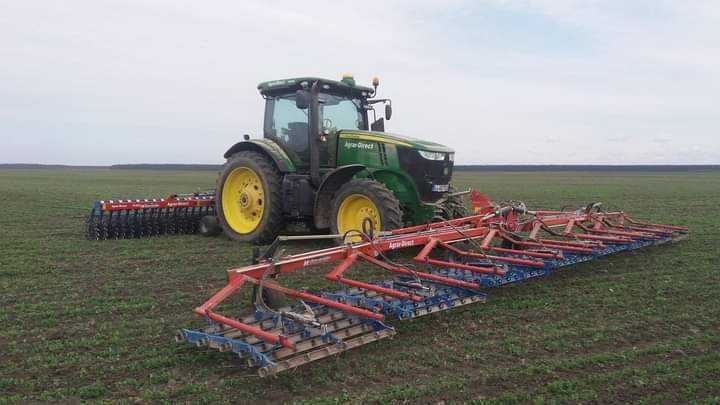 Vand Tractorul meu John Deere 7230R Kit Motor NOU!!!