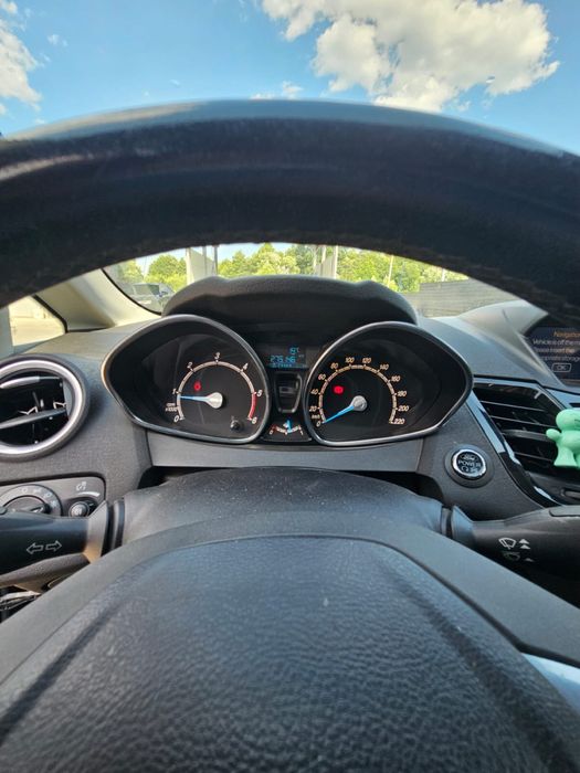 Vand ford fiesta 1.6tdci full titanium