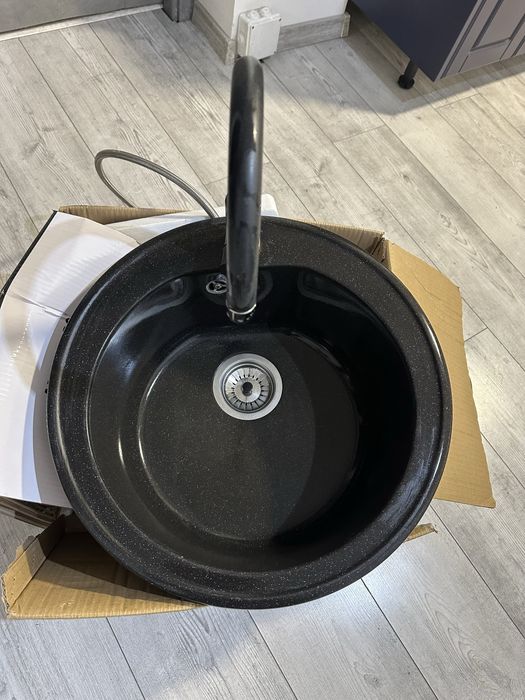 Chiuveta granit bucatarie ca noua cu baterie si scurgere si tevi