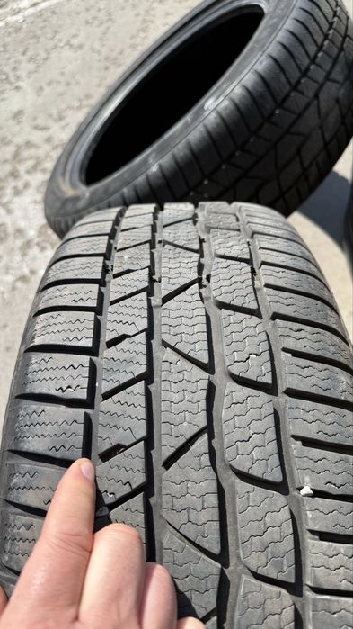 225/50-18 Continental