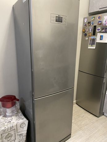 Холодильник LG двухкамерный No Frost