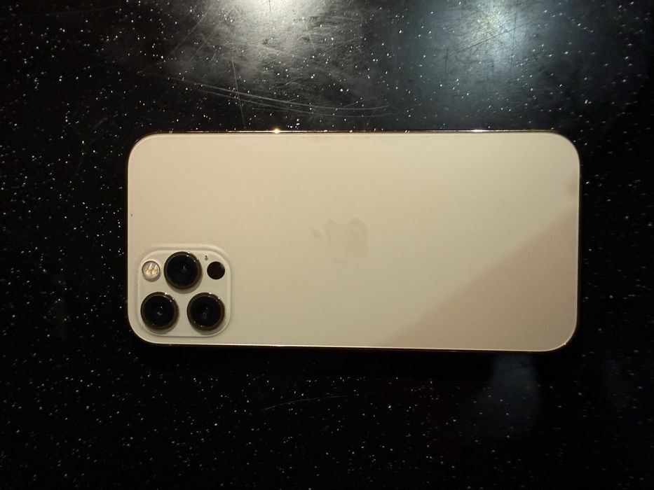 Iphone 12 pro телефон