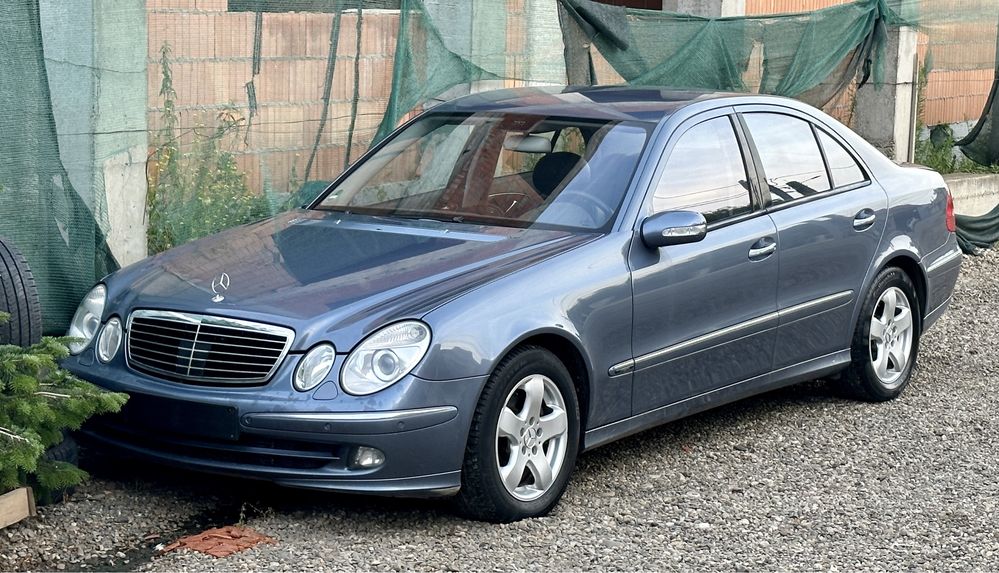 Dezmembrez Mercedes E class motor 3.0 CDI V 6