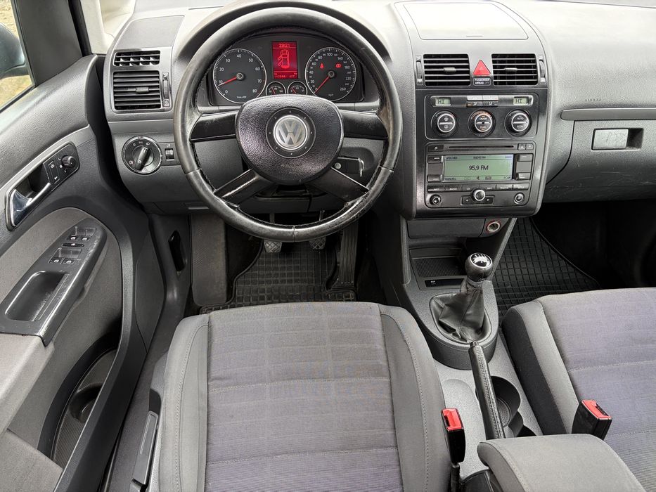 VW Touran 1.6fsi 2006 116cp Euro4 inmatriculat 1 proprietar de 4ani