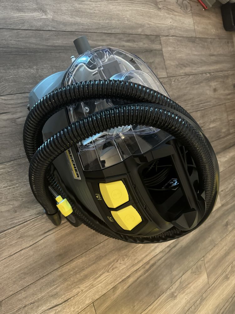 Новый!!! Karcher puzzi 8/1
