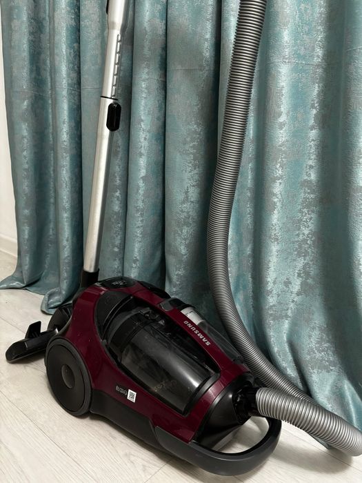 Продам пылесос в отличном состоянии