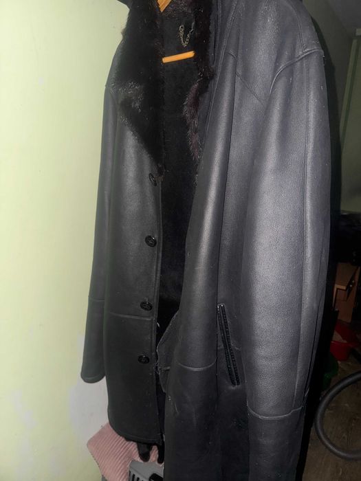 Продам тёплую, мягкую и лёгкую мужскую дублёнку