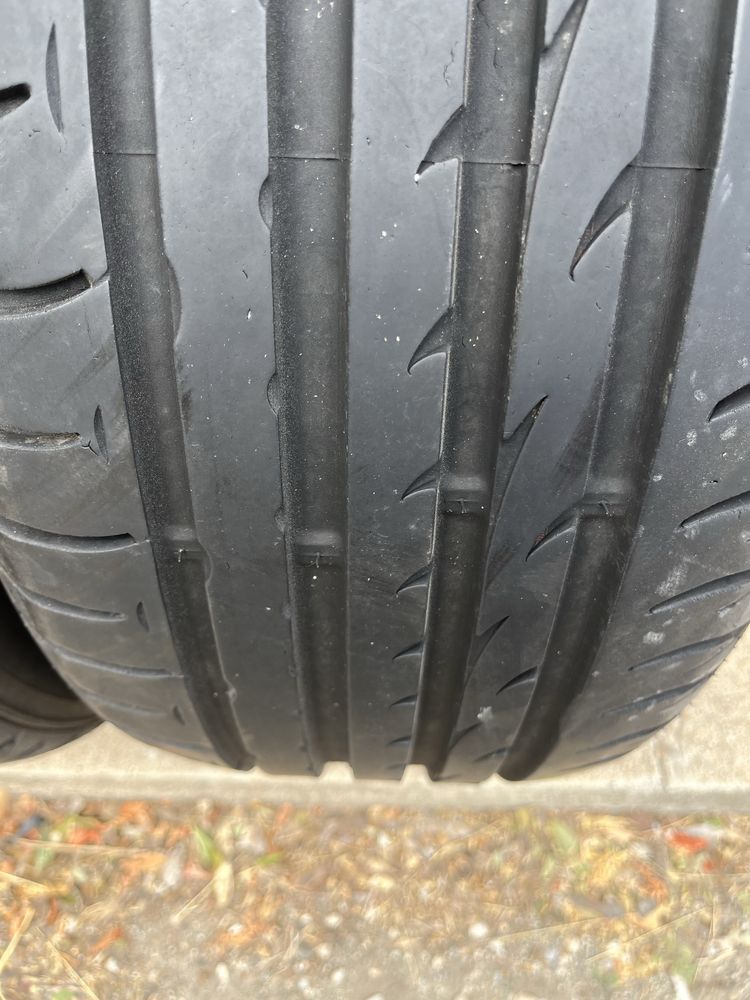 2 бр. летни гуми 215/50/17 Nexen 6 mm DOT 4815