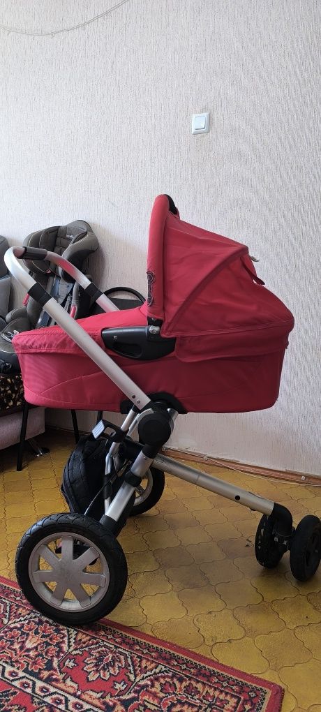 Продам детскую коляску