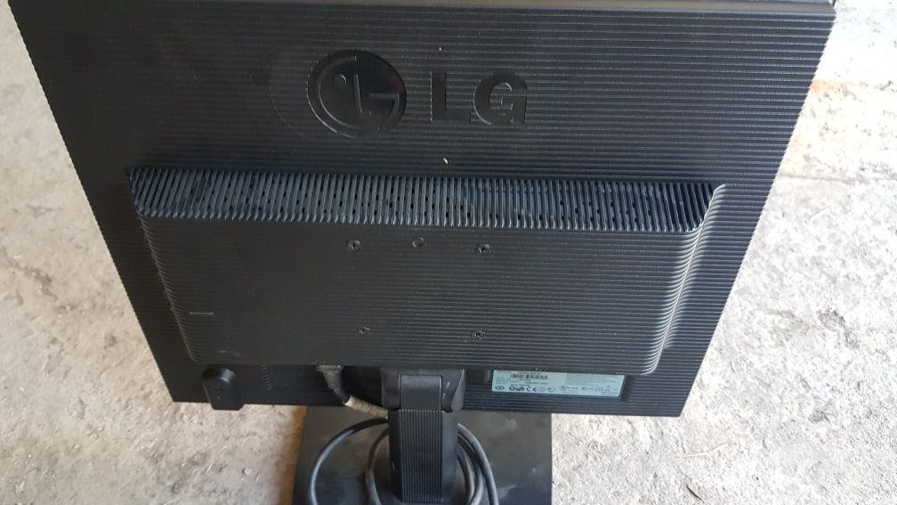 Monitor lcd LG 19 inch flatron L1919S