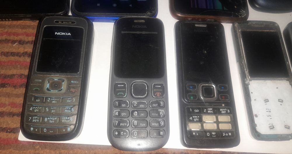 Телефоны на запчасти