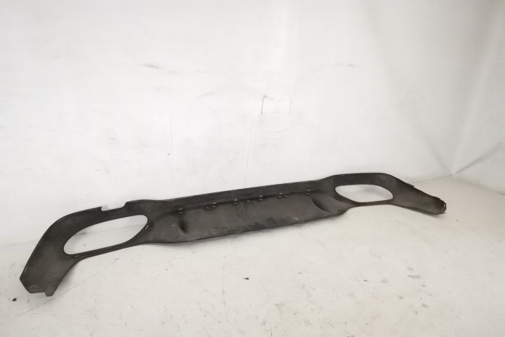Spoiler Fusta Bara Spate AMG cu ornament Crom  Mercedes-Benz  E-Class