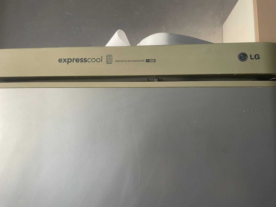 продам холодильник