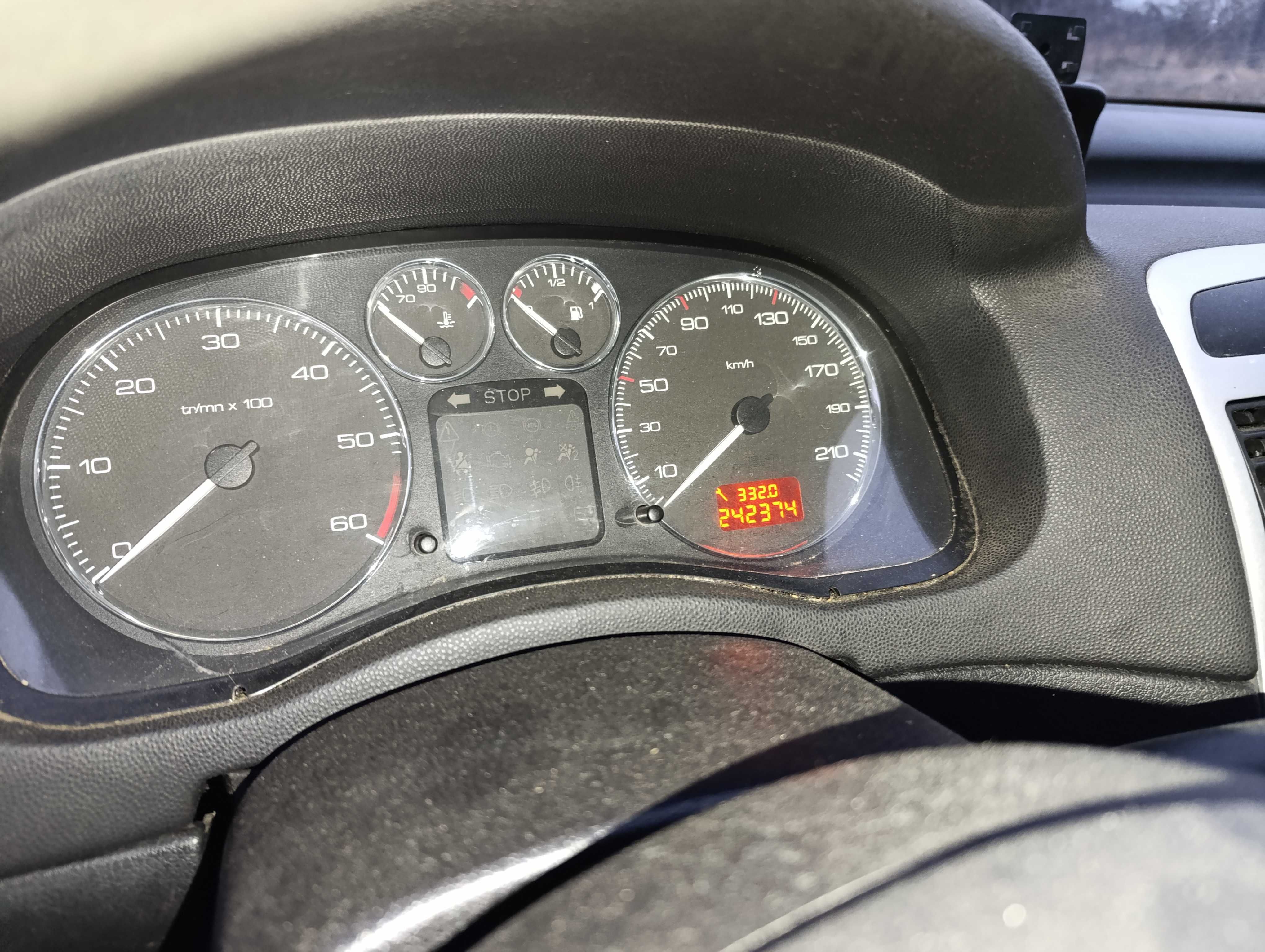 Пежо 307 sw  1.6хди НА ЧАСТИ